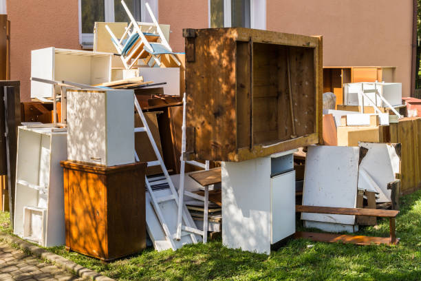 Best Basement Cleanout  in Dewitt, MI